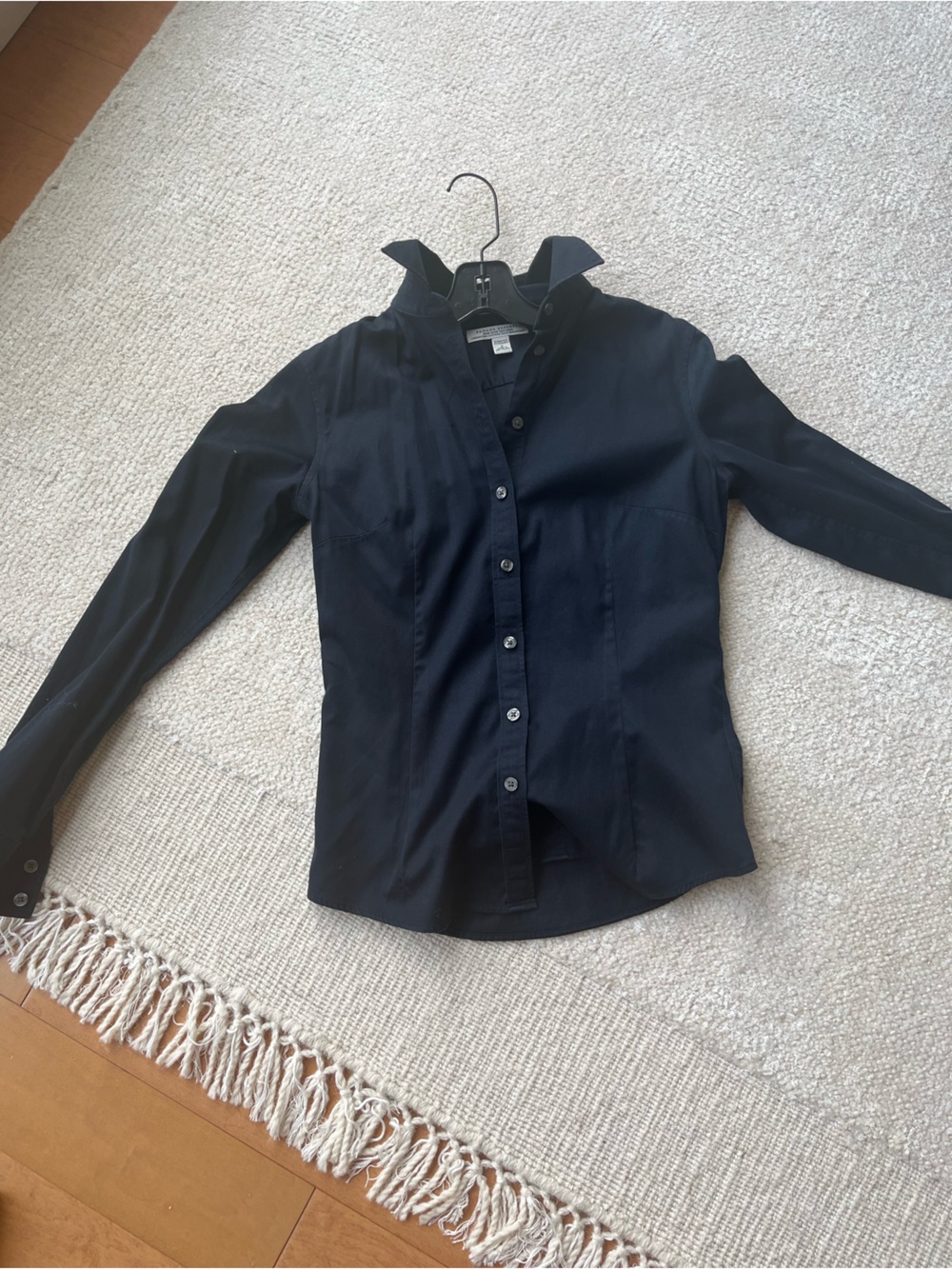 Ladies Banana Republic dark navy non iron fitted cotton shirt